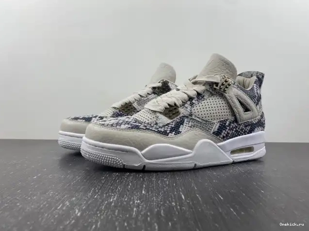 One Kick Snakeskin Retro 4 819139-030 Jordan 0518